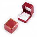 pudełko plastikowe – pierścionek/kolczyki czerwone